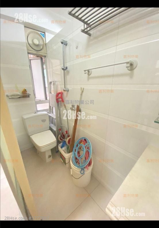 Summer Court Rental 3 Bedrooms , 2 Bathrooms 765 ft²