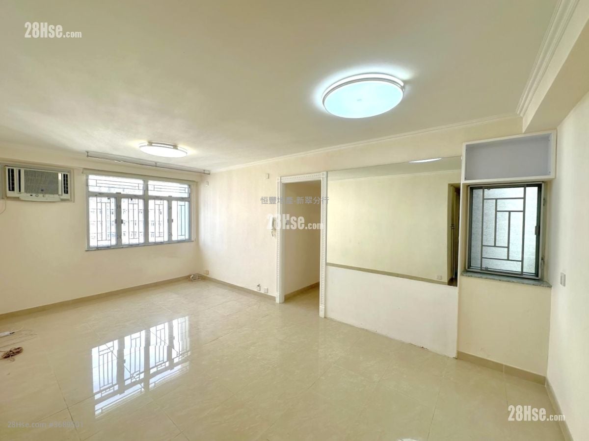 Greenwood Terrace Rental 3 Bedrooms , 1 Bathroom 646 ft²