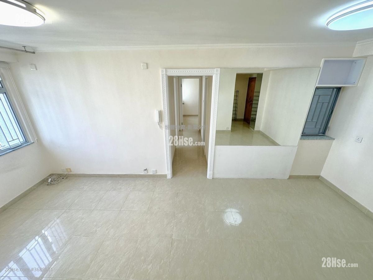 Greenwood Terrace Rental 3 Bedrooms , 1 Bathroom 646 ft²