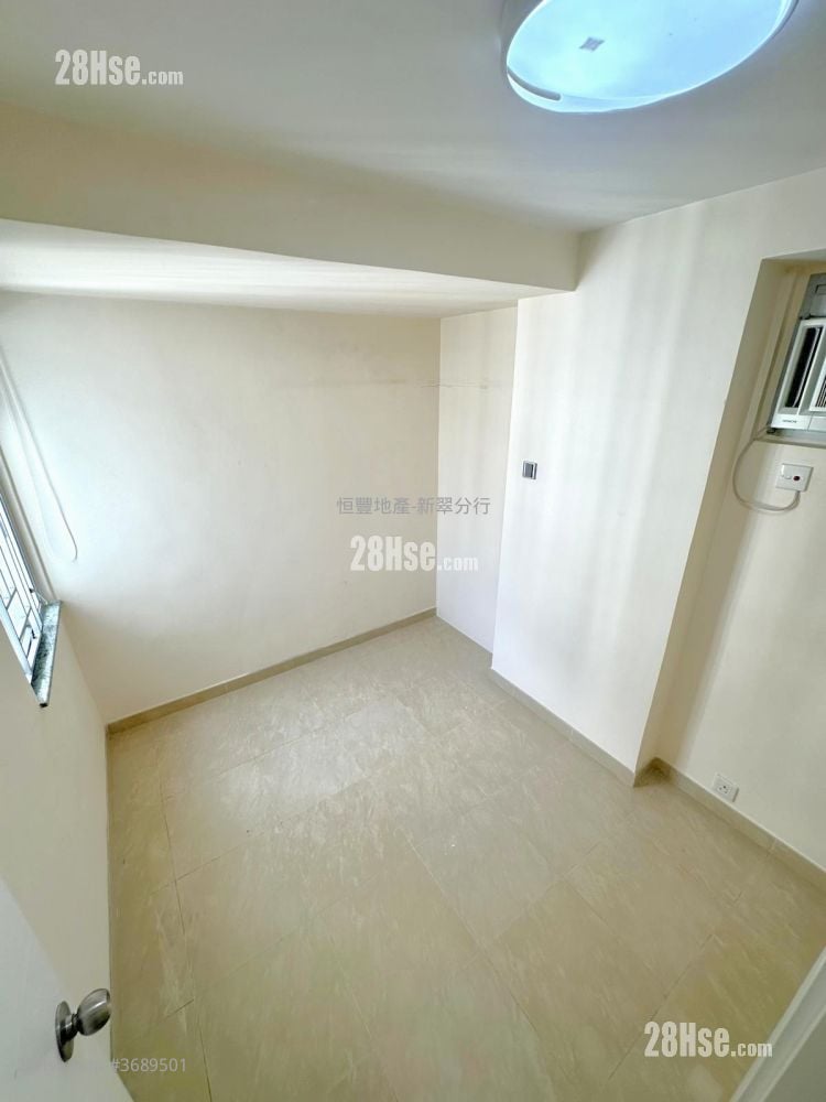 Greenwood Terrace Rental 3 Bedrooms , 1 Bathroom 646 ft²