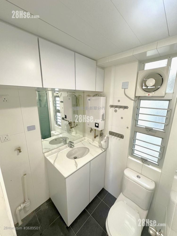 Greenwood Terrace Rental 3 Bedrooms , 1 Bathroom 646 ft²