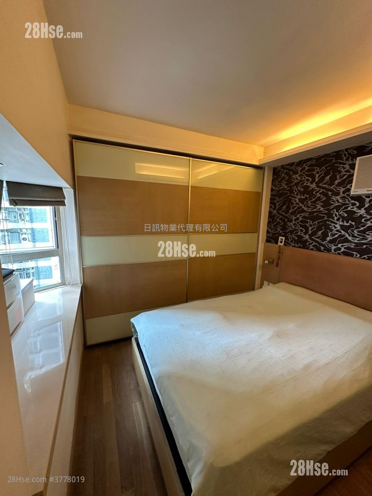 Riviera Gardens Rental 3 Bedrooms , 2 Bathrooms 700 ft²