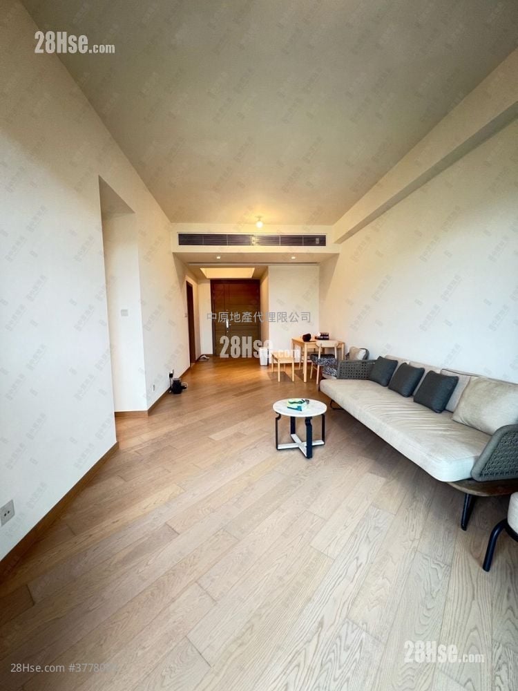 St.moritz Rental 3 Bedrooms , 3 Bathrooms 988 ft²