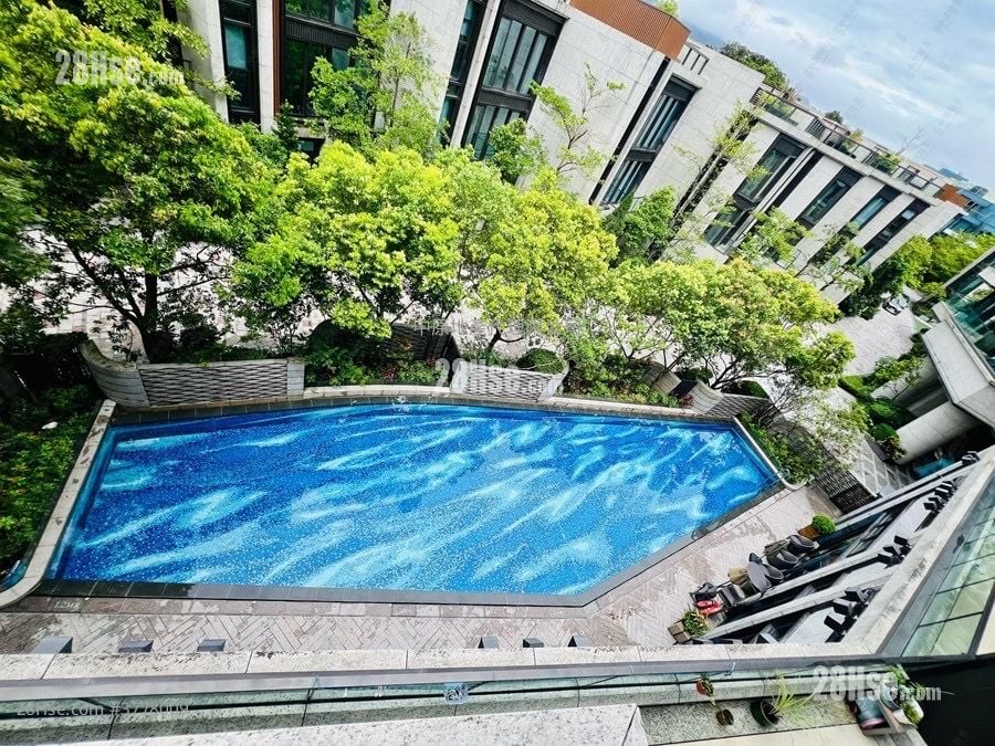 St.moritz Rental 3 Bedrooms , 3 Bathrooms 988 ft²