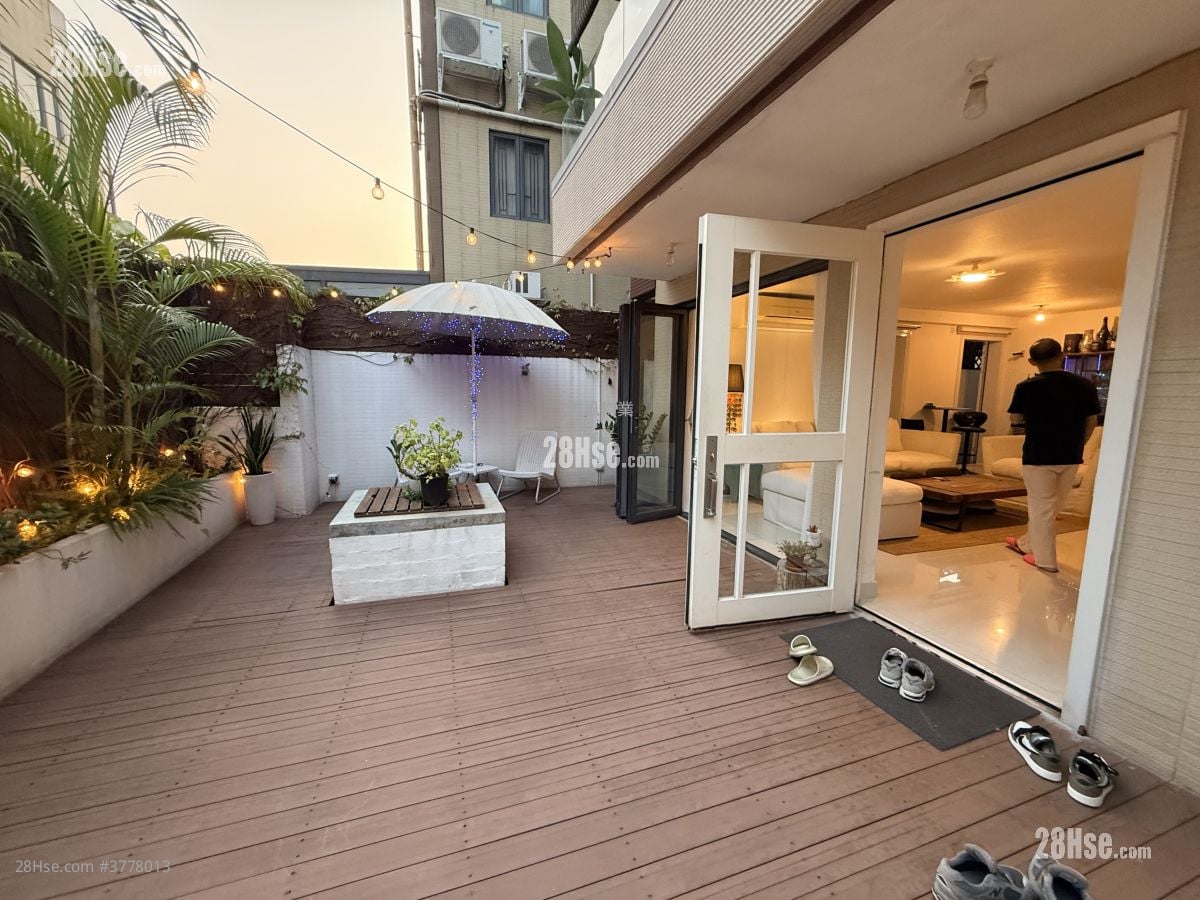 村屋 售盘 4 房 , 3 浴室 1,400 平方尺