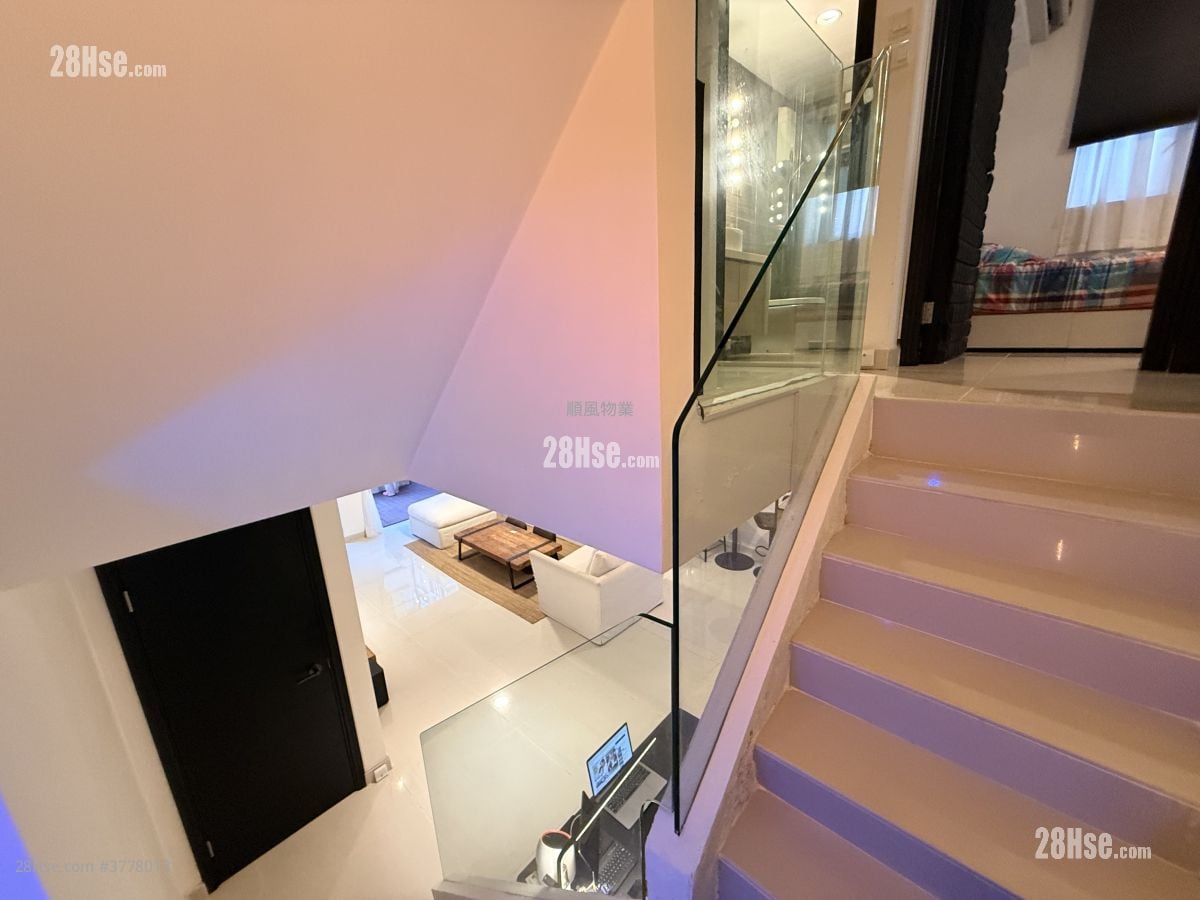 村屋 售盘 4 房 , 3 浴室 1,400 平方尺