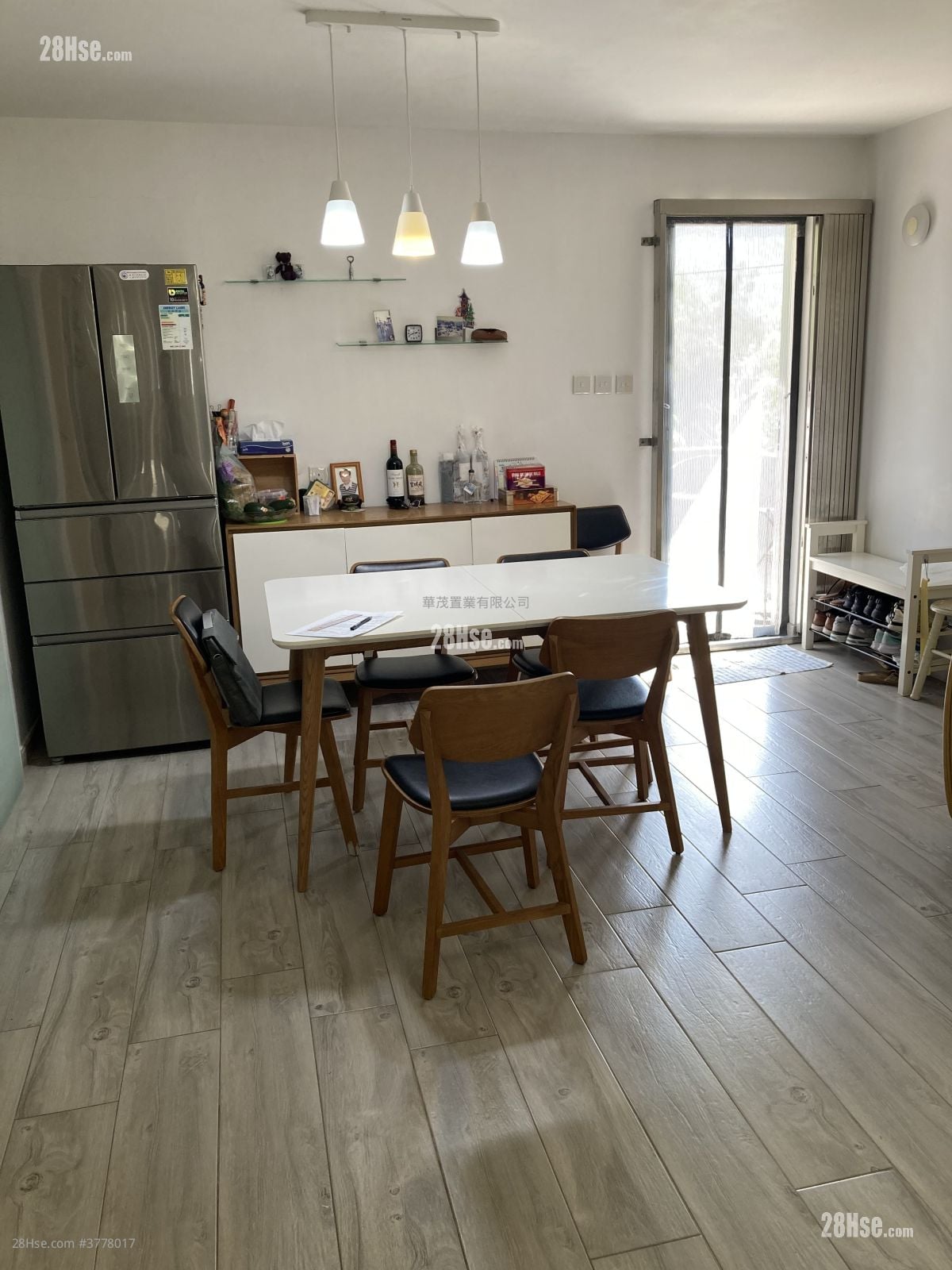 村屋 售盘 4 房 , 2 浴室