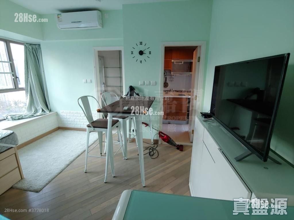 The Prominence Sell Studio 271 ft²