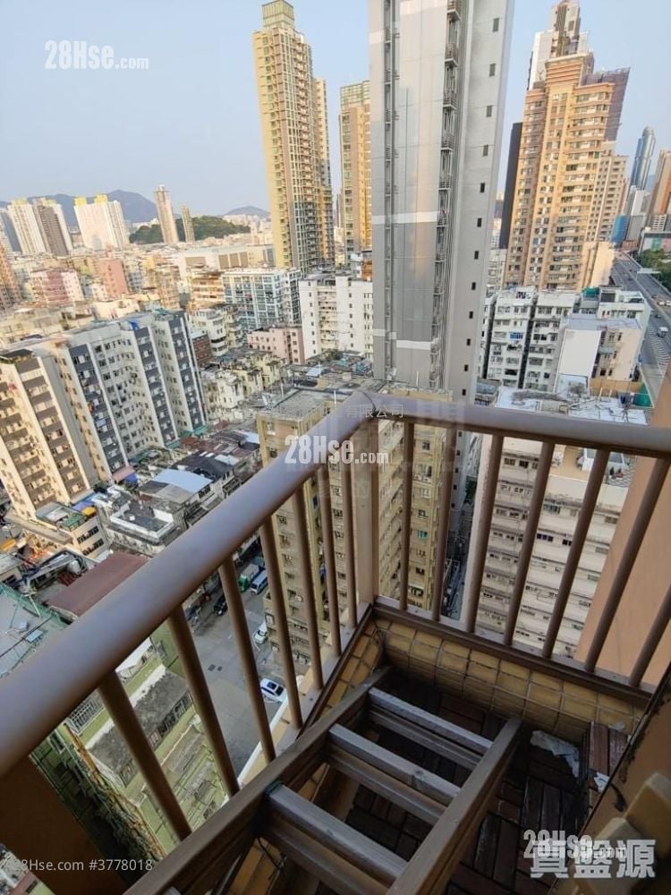 The Prominence Sell Studio 271 ft²