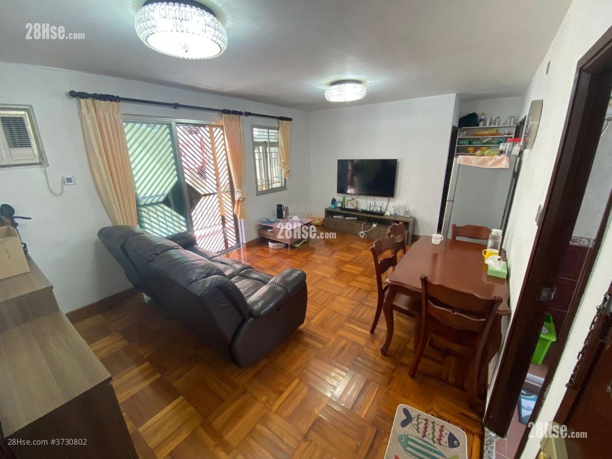 Village Sell 3 Bedrooms , 1 Bathroom 700 ft²