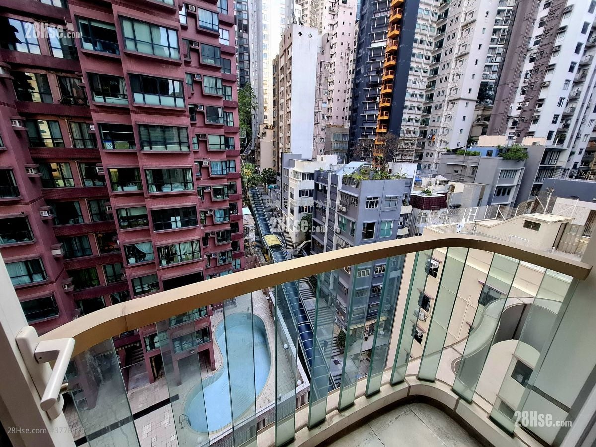 Upper Central Rental Studio , 1 Bathroom 194 ft²