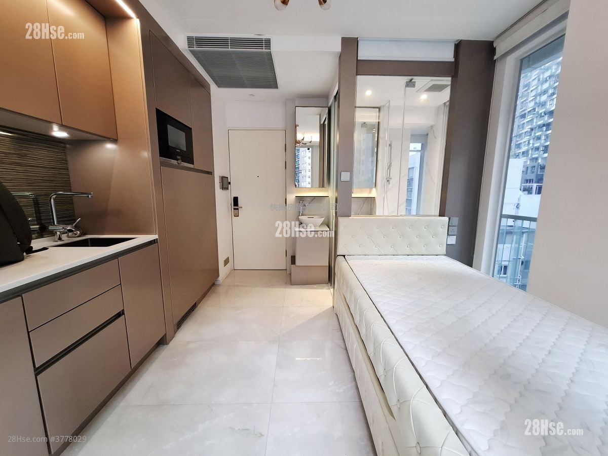 Upper Central Rental Studio , 1 Bathroom 194 ft²