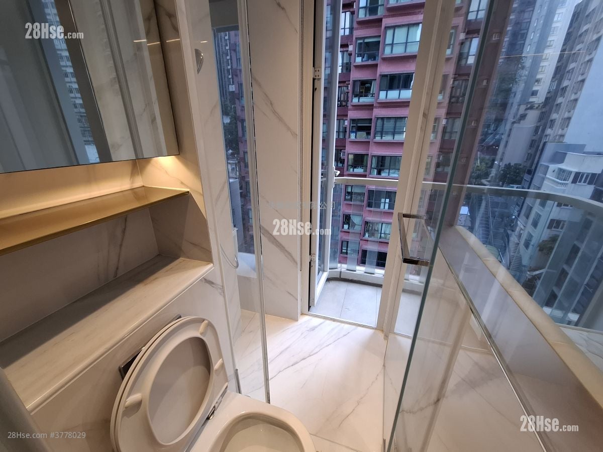 Upper Central Rental Studio , 1 Bathroom 194 ft²