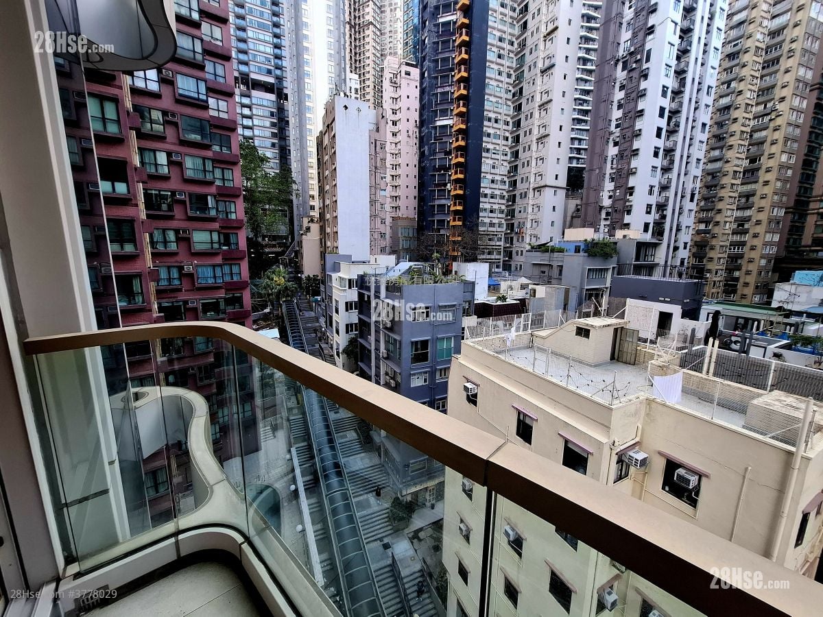 Upper Central Rental Studio , 1 Bathroom 194 ft²