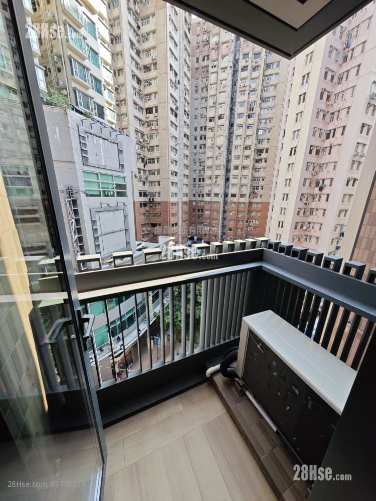 Uptify Sell Studio , 1 Bathroom 172 ft²