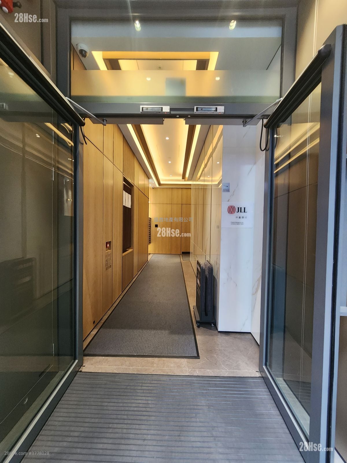 Uptify Sell Studio , 1 Bathroom 172 ft²