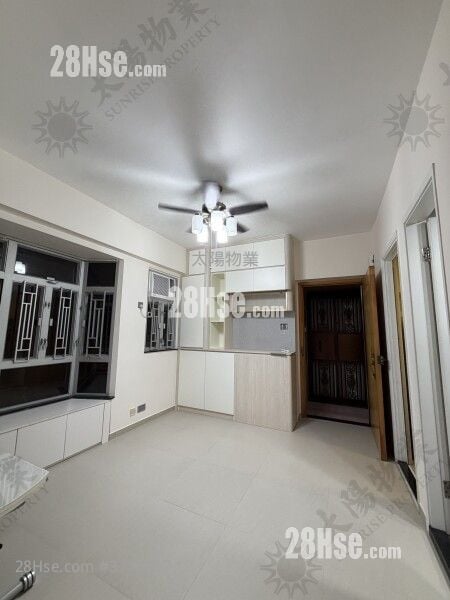 Full Hang Court Rental 2 Bedrooms 354 ft²