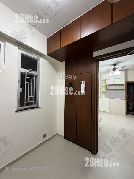 Full Hang Court Rental 2 Bedrooms 354 ft²