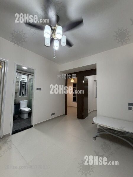 Full Hang Court Rental 2 Bedrooms 354 ft²