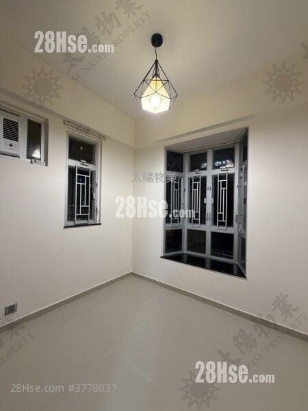 Full Hang Court Rental 2 Bedrooms 354 ft²