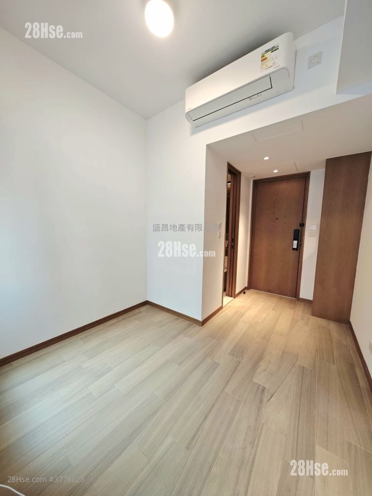 Uptify Sell Studio , 1 Bathroom 172 ft²