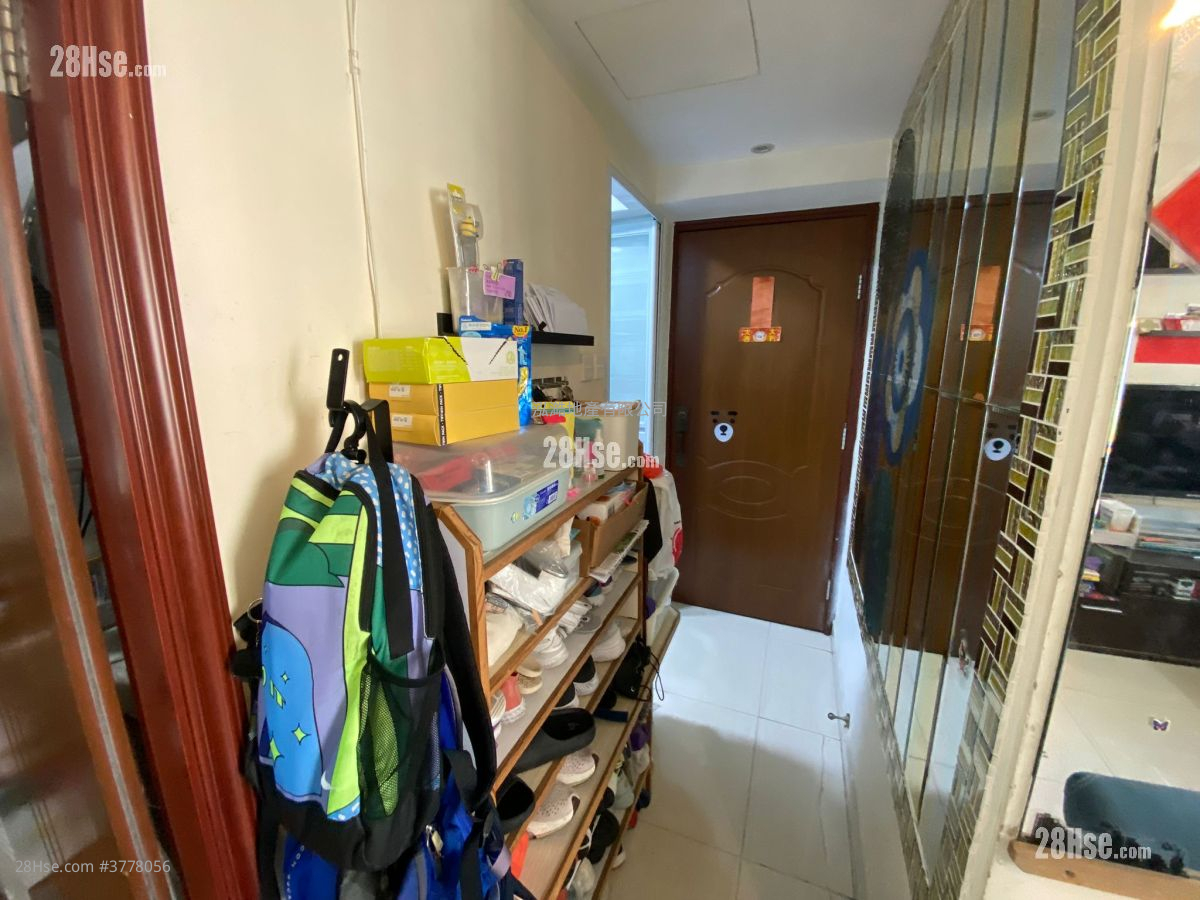 Tai Po Centre Sell 2 Bedrooms , 1 Bathroom 361 ft²