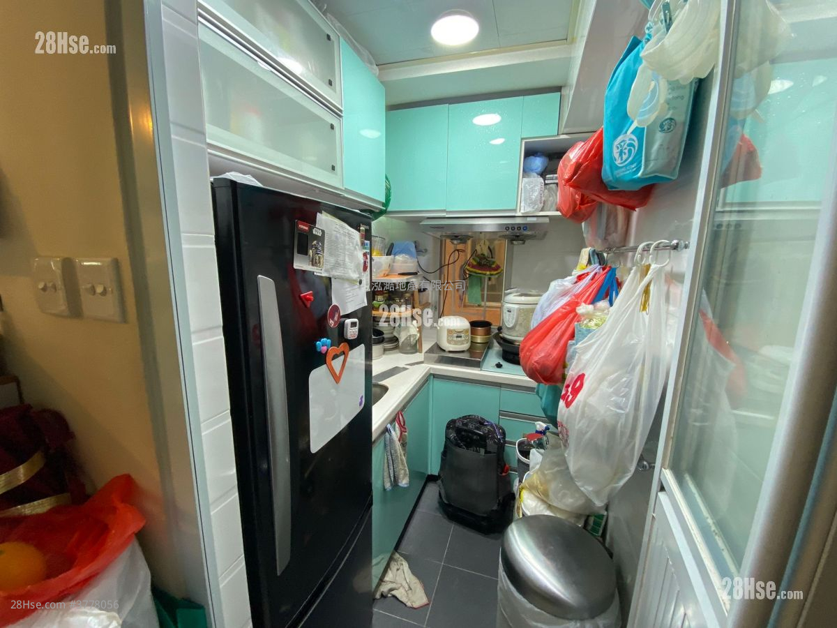 Tai Po Centre Sell 2 Bedrooms , 1 Bathroom 361 ft²