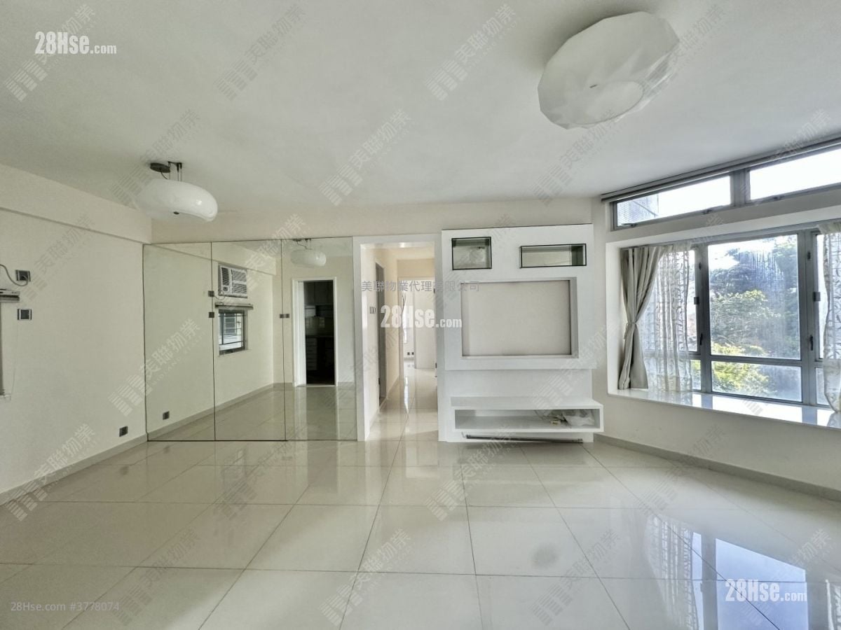 Laguna City Sell 3 Bedrooms 687 ft²