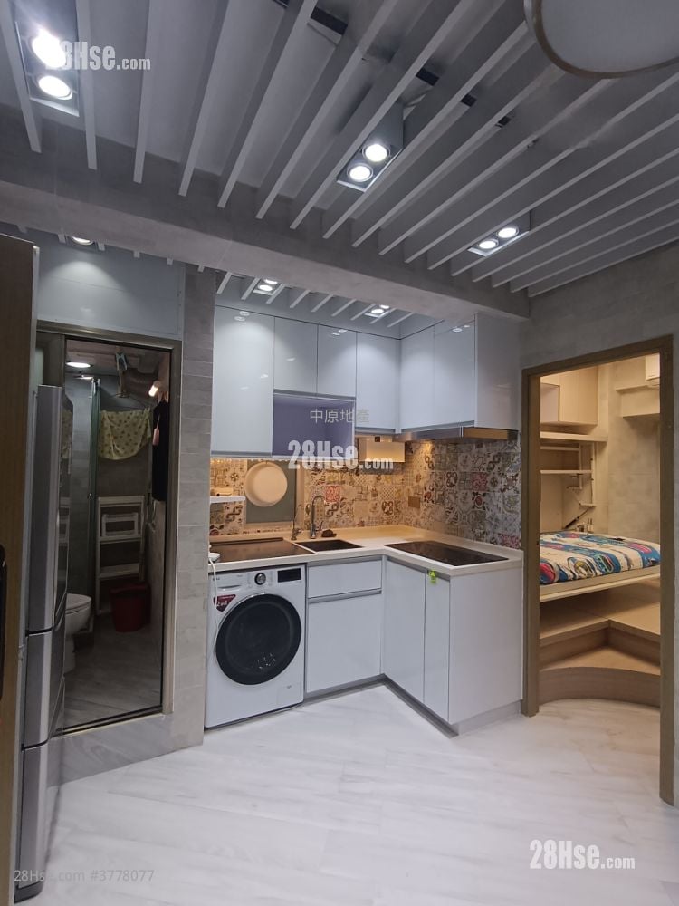 Golden Lion Garden Rental 2 Bedrooms , 1 Bathroom 306 ft²