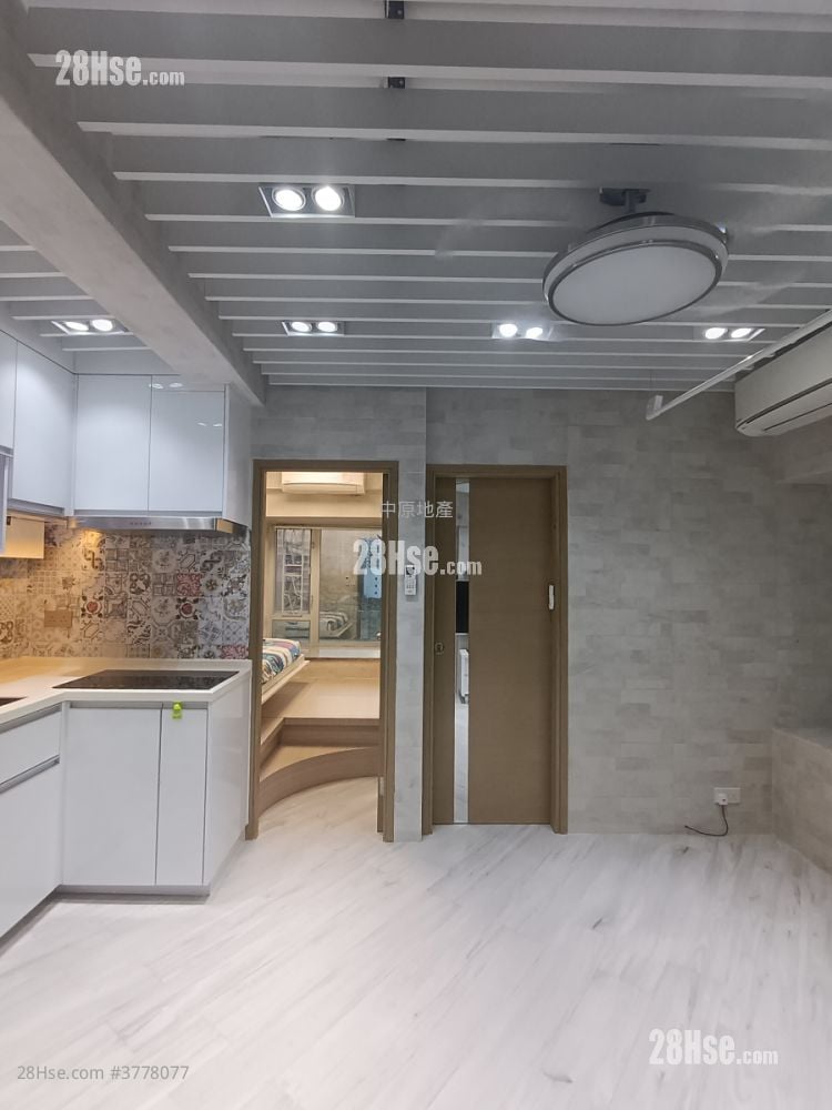 Golden Lion Garden Rental 2 Bedrooms , 1 Bathroom 306 ft²