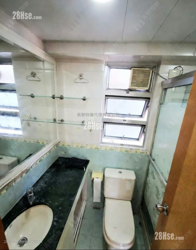 Well On Garden Sell 3 Bedrooms , 1 Bathroom 502 ft²