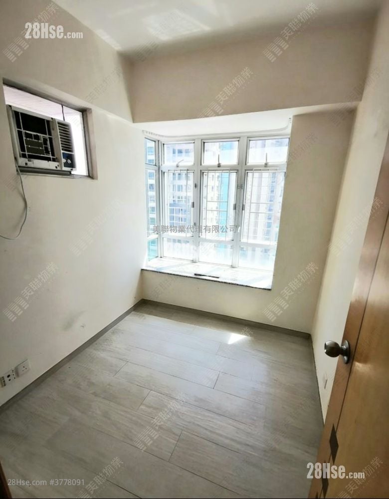 Well On Garden Sell 3 Bedrooms , 1 Bathroom 502 ft²