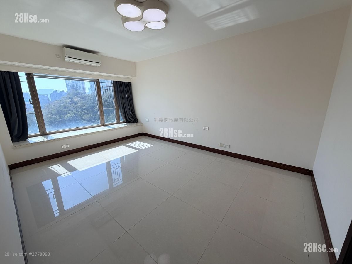 Celestial Heights Sell 4 Bedrooms , 3 Bathrooms 1,746 ft²