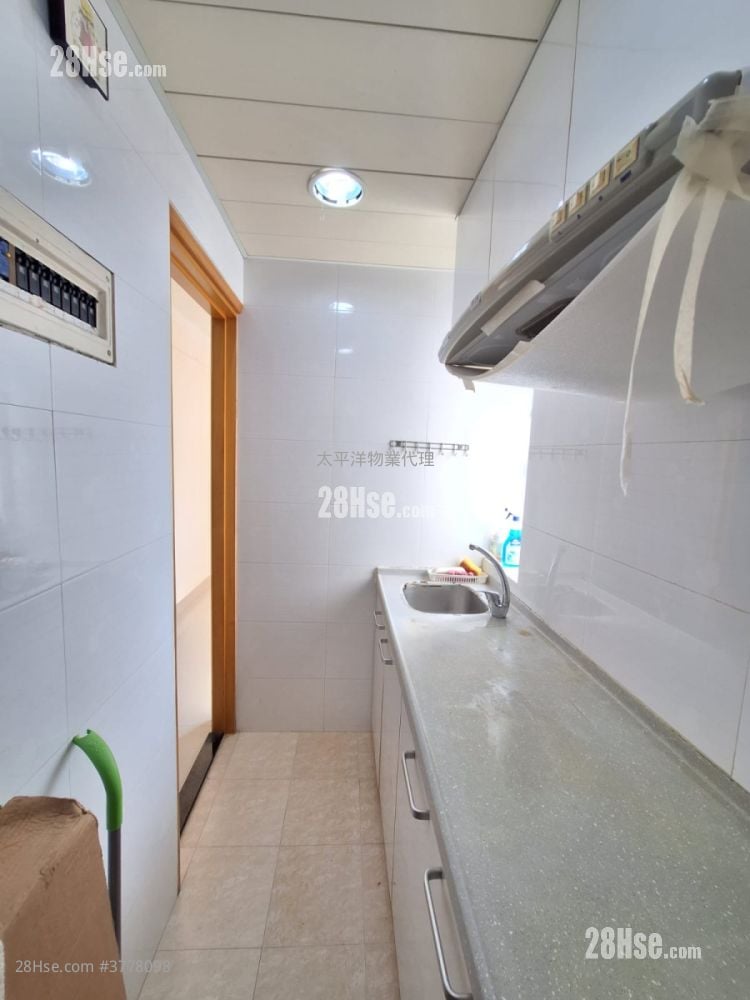 Tsuen Wan Centre Sell 1 Bedroom 329 ft²