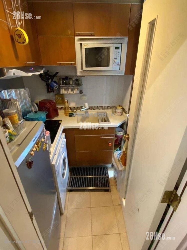 The Prominence Sell 1 Bathroom 271 ft²