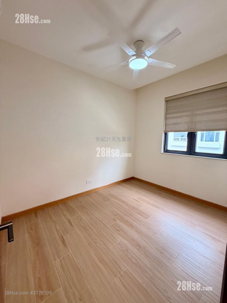 蒙地卡罗别墅 租盘 5+ 房 , 3 浴室 2,044 平方尺