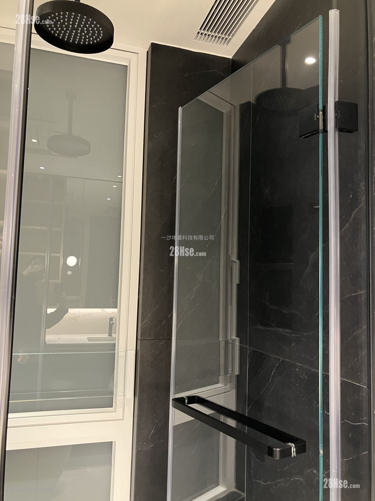 坚尼地道33号 租盘 1 房 , 1 浴室 360 平方尺