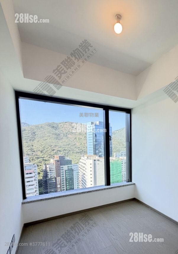 The Southside Sell 3 Bedrooms , 3 Bathrooms 1,006 ft²