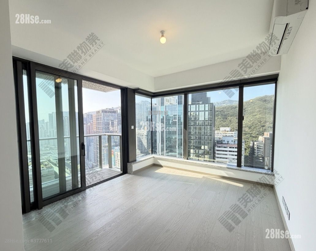 The Southside Sell 3 Bedrooms , 3 Bathrooms 1,006 ft²