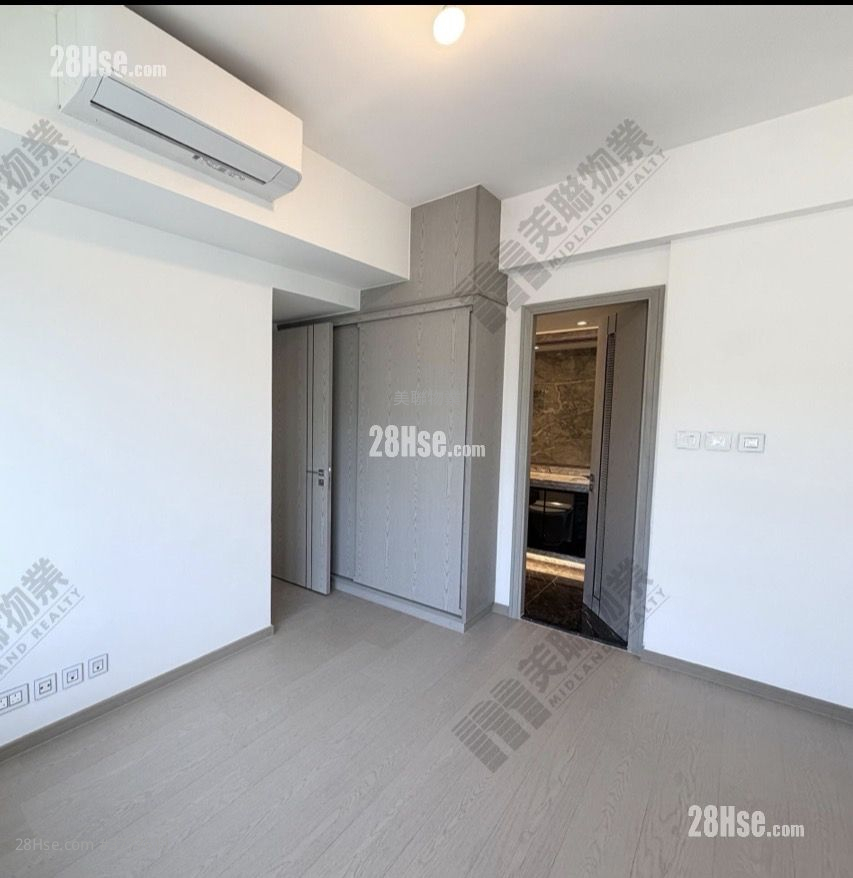 The Southside Sell 3 Bedrooms , 3 Bathrooms 1,006 ft²