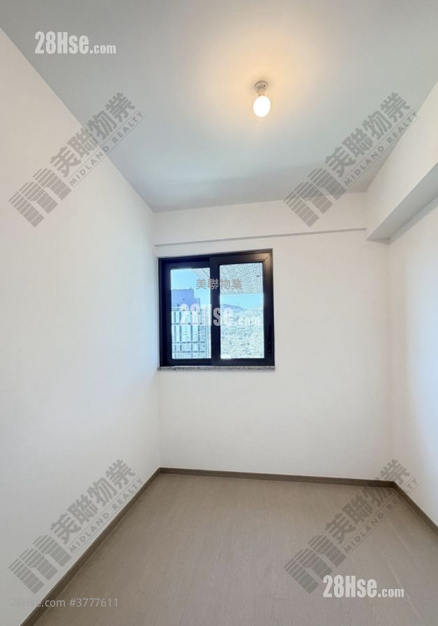 The Southside Sell 3 Bedrooms , 3 Bathrooms 1,006 ft²