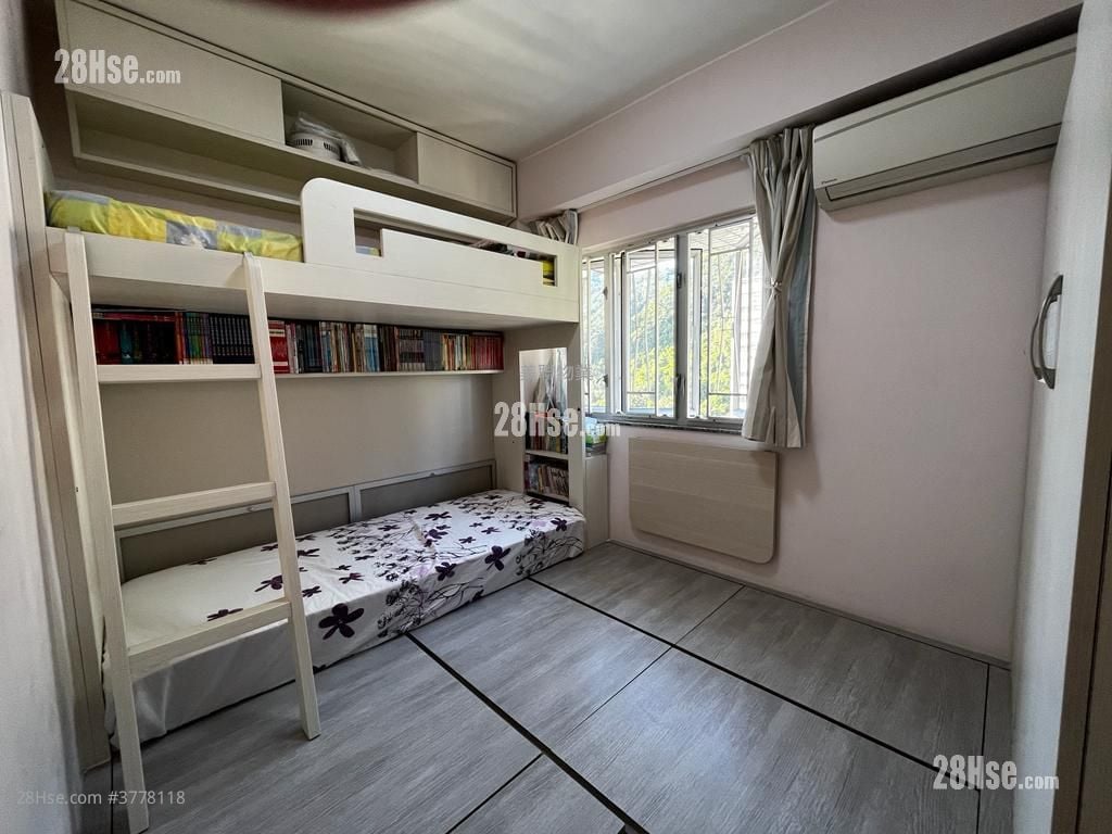 Conduit Tower Sell 2 Bedrooms , 1 Bathroom 567 ft²