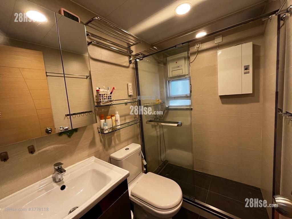 Conduit Tower Sell 2 Bedrooms , 1 Bathroom 567 ft²