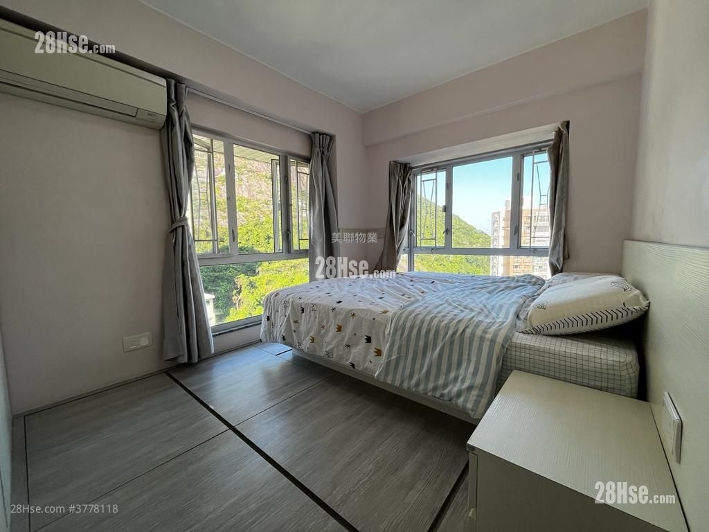 Conduit Tower Sell 2 Bedrooms , 1 Bathroom 567 ft²