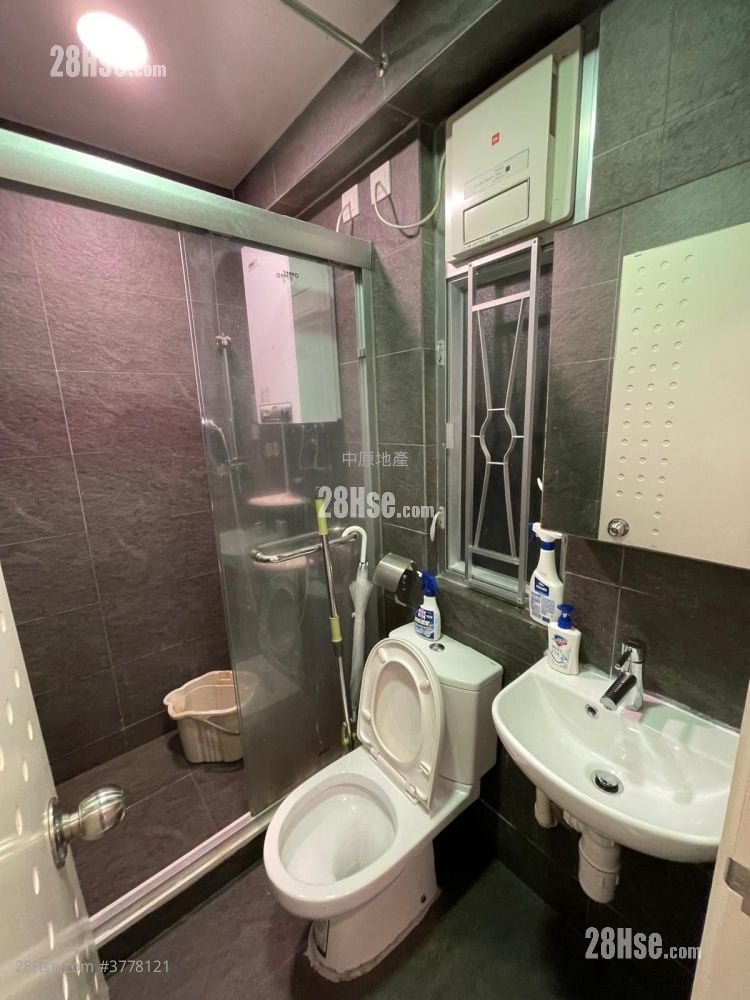 金狮花园 租盘 2 房 , 1 浴室 282 平方尺