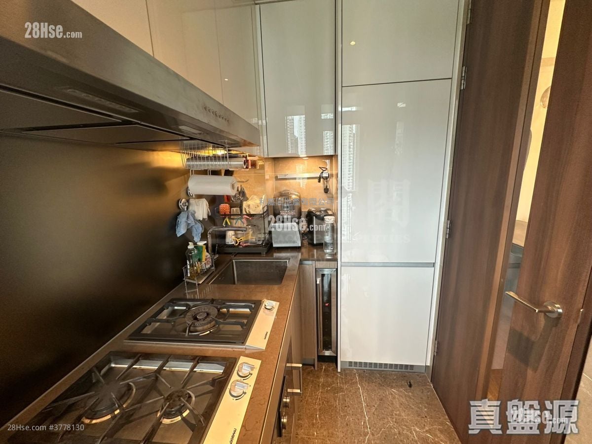 Maya Sell 2 Bedrooms , 1 Bathroom 495 ft²