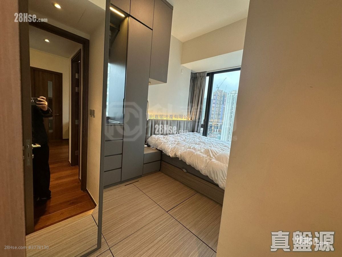 Maya Sell 2 Bedrooms , 1 Bathroom 495 ft²