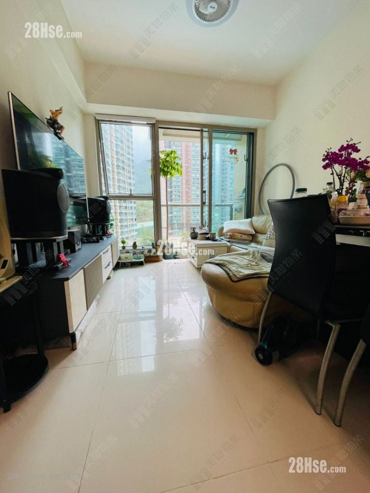 银湖天峰 售盘 3 房 , 2 浴室 700 平方尺