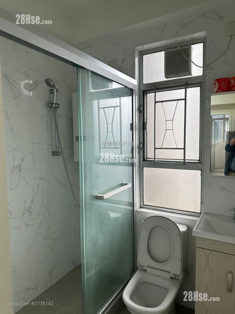 West Grand Court Rental 3 Bedrooms , 1 Bathroom