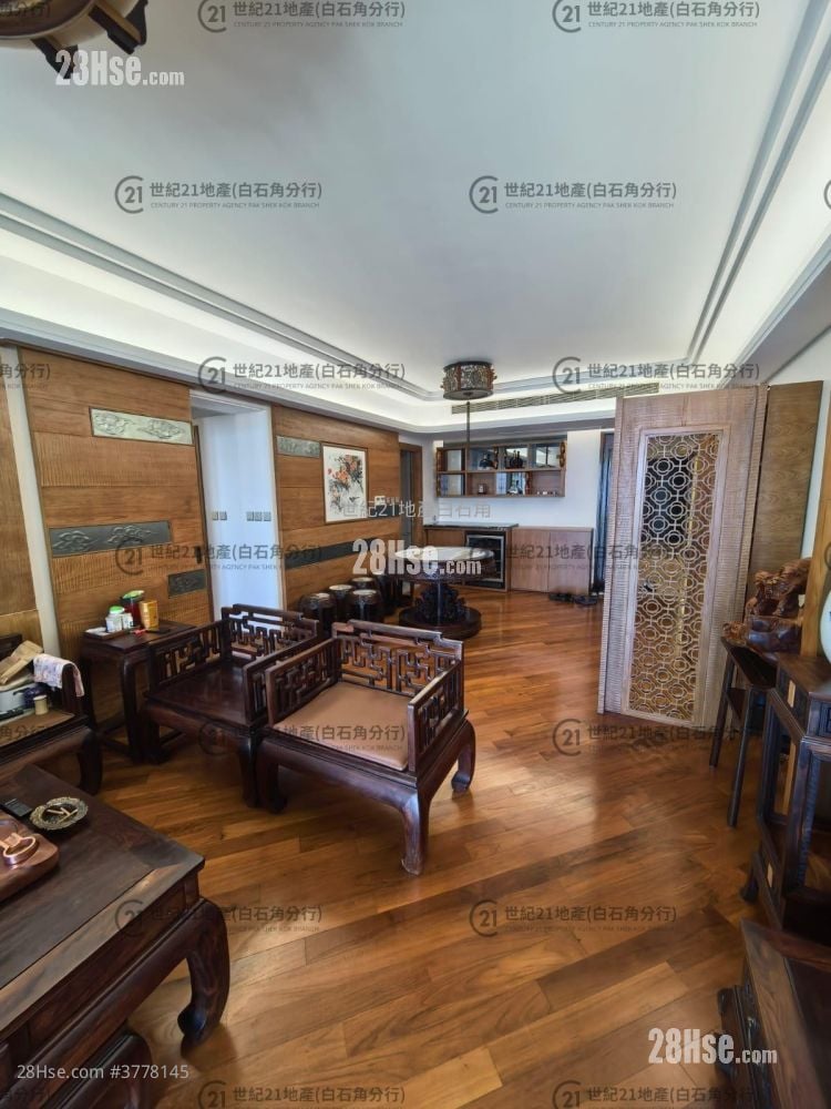 Mayfair By The Sea Rental 4 Bedrooms , 3 Bathrooms 1,419 ft²